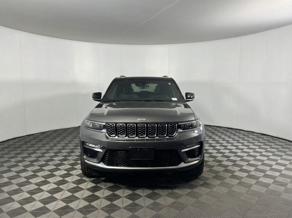 2023 Jeep Grand Cherokee Summit Reserve With Navigation & 4WD